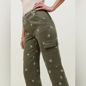 Reformation Bailey High Rise Utility Pants Daria embroidery Green Daisy Flowers